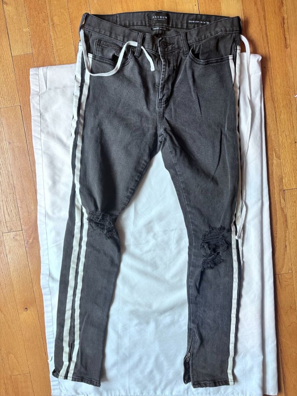 Men's Pacsun stacked skinny comfort stretch striped sides/zipper bottom 32x30